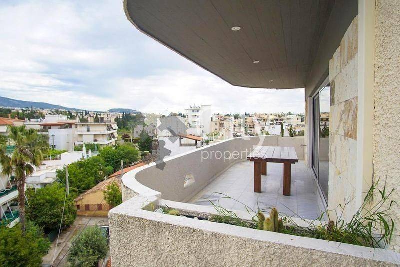 Θέα από μπαλκόνι