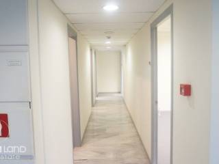 Forumland Real Estate, Διάδρομος