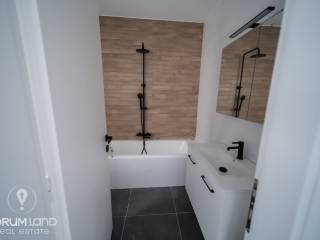 Forumland Real Estate, Μπάνιο