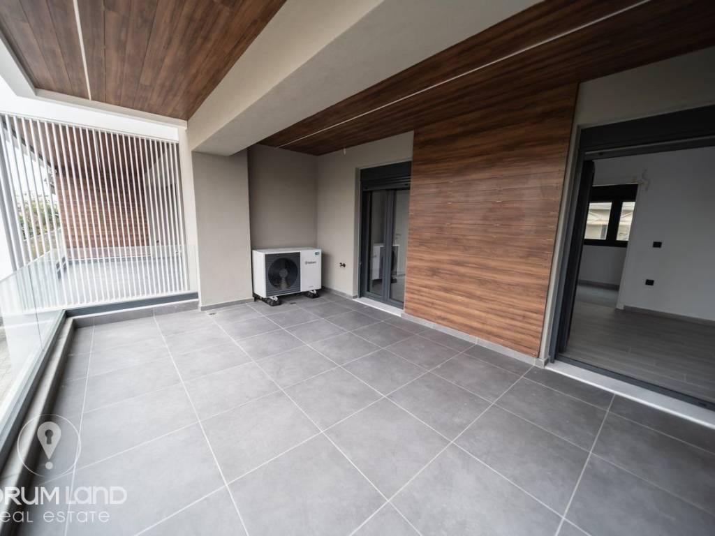 Forumland Real Estate, Βεράντες