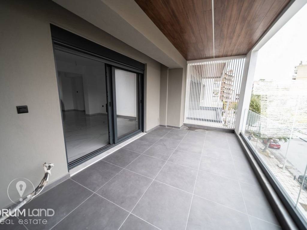 Forumland Real Estate, Βεράντες