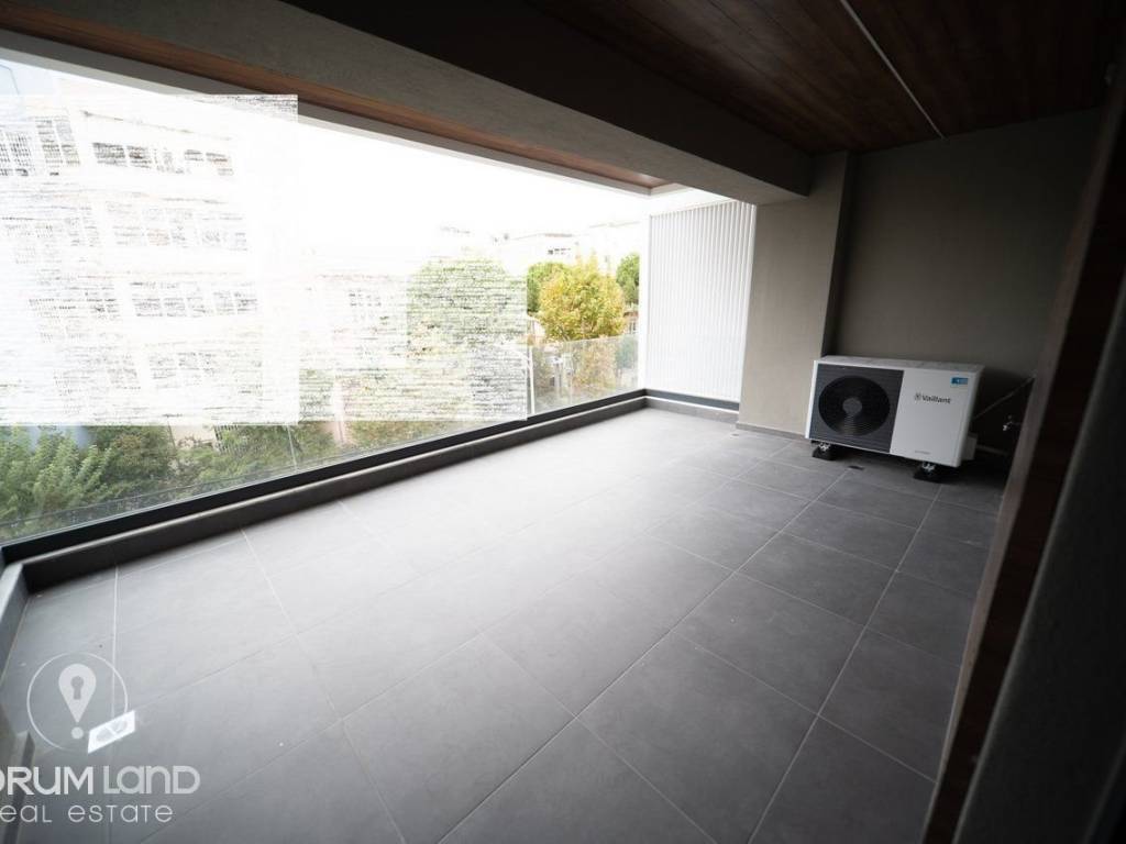 Forumland Real Estate, Βεράντες