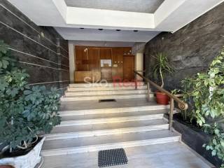 είσοδος πολυκατοικίας