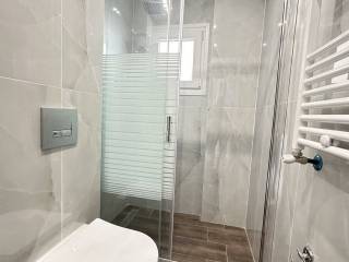 Forumland Real Estate, Μπάνιο