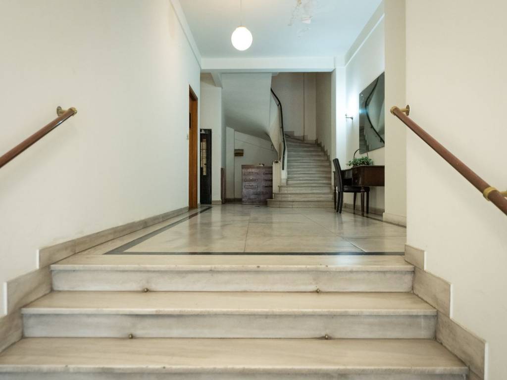 Eisodos Polykatoikias