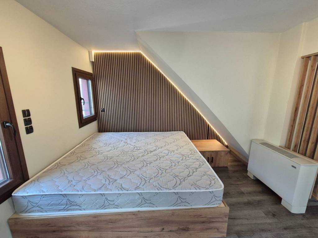 ΥΠΝΟΔΩΜΑΤΙΟ-ΣΑΛΟΝΙ