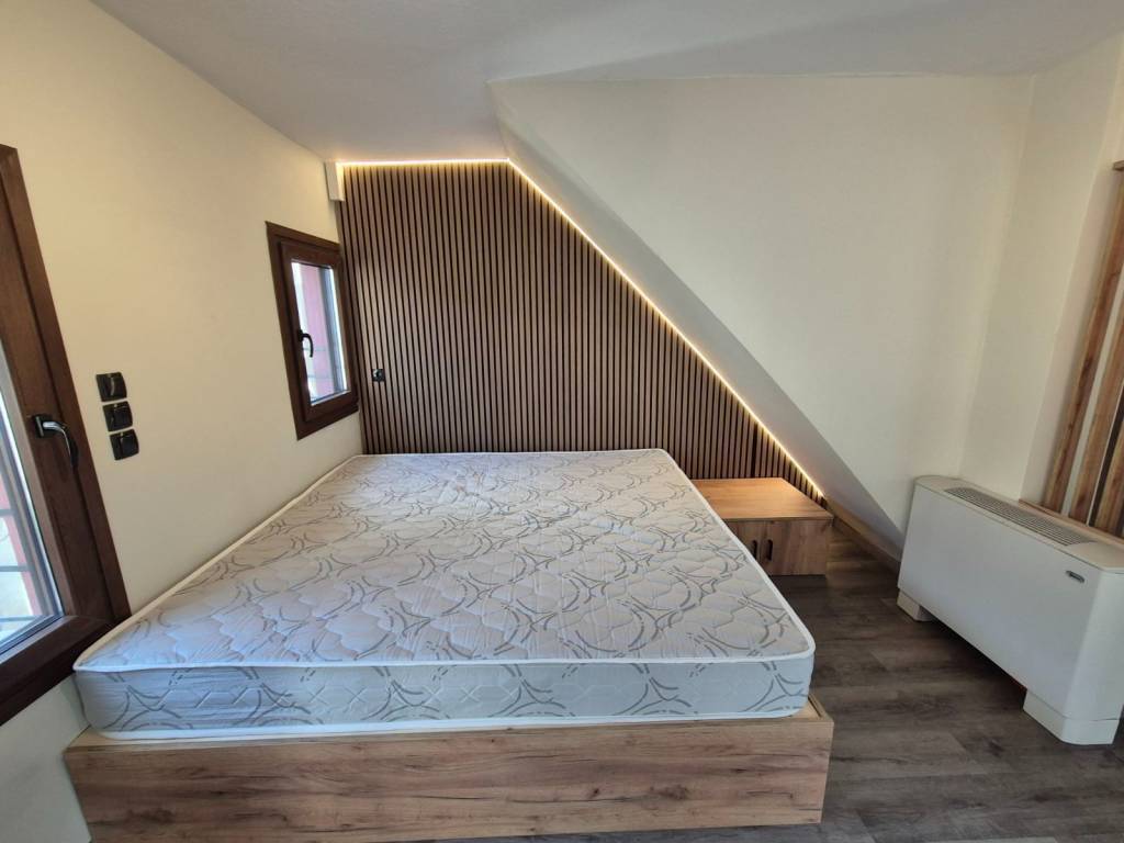 ΥΠΝΟΔΩΜΑΤΙΟ-ΣΑΛΟΝΙ