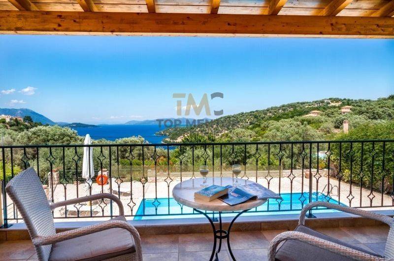 Θέα από μπαλκόνι