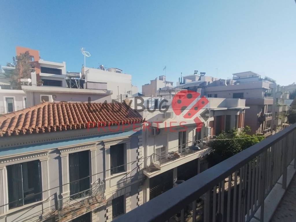 Θέα από μπαλκόνι