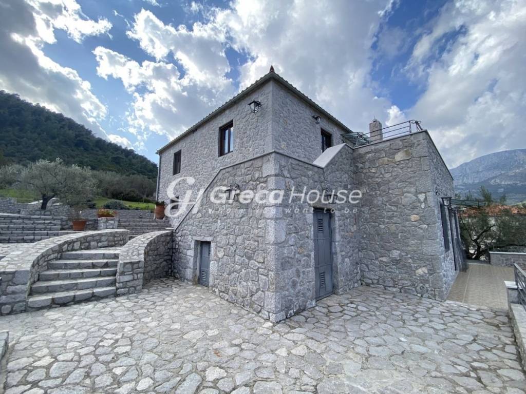 Luxurious Villa Complex with Panoramic Views in Epidaurus