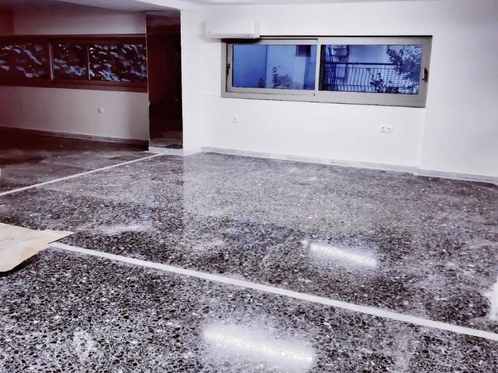 Forumland Real Estate, επαγγελματικός χώρος