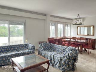 Forumland Real Estate, Σαλόνι με τζάκι