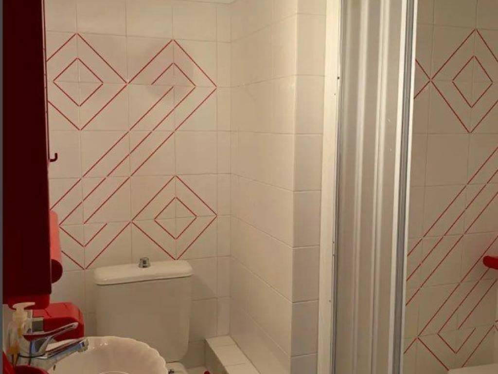 Forumland Real Estate, Μπάνιο