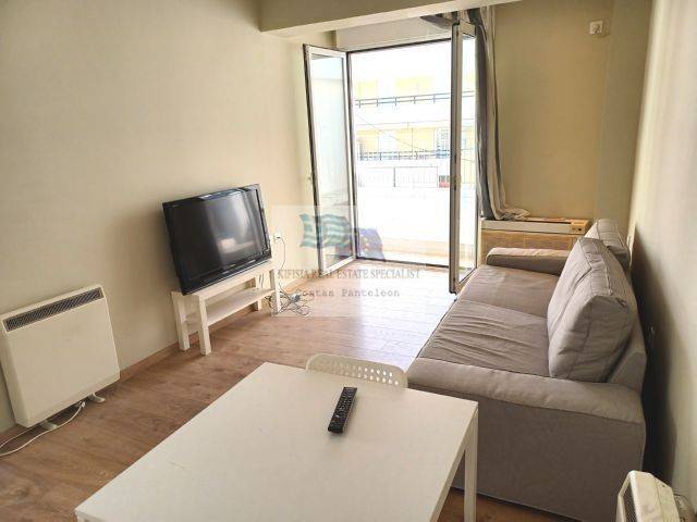 LIVING / DINING ROOM