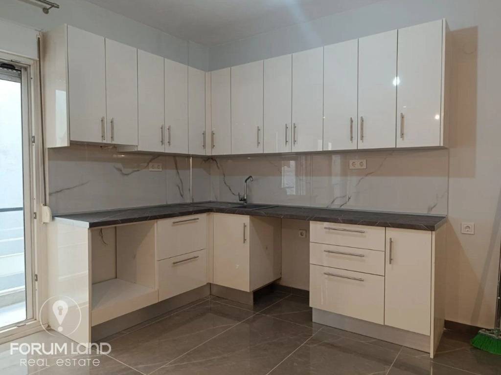 Forumland Real Estate, Σαλοκουζίνα