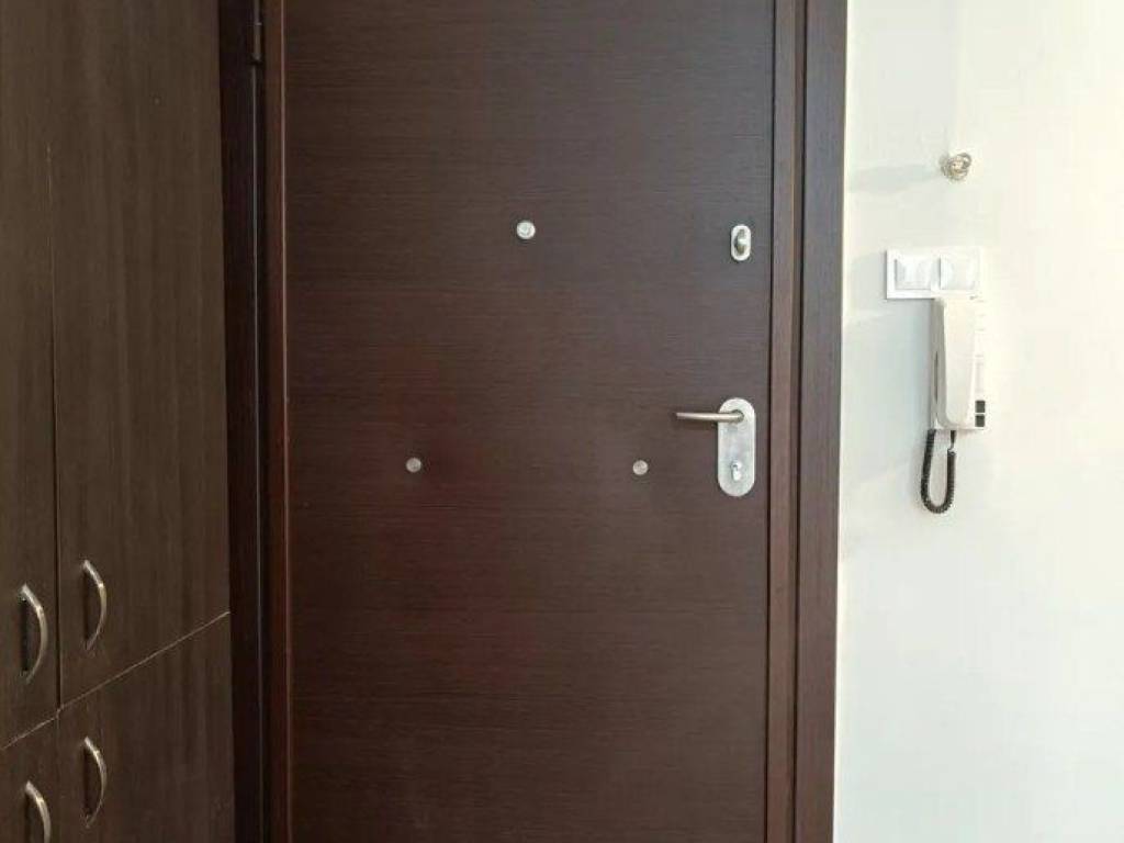 Forumland Real Estate, Είσοδος