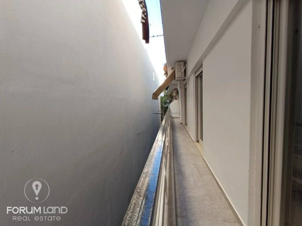 Forumland Real Estate, Βεράντες