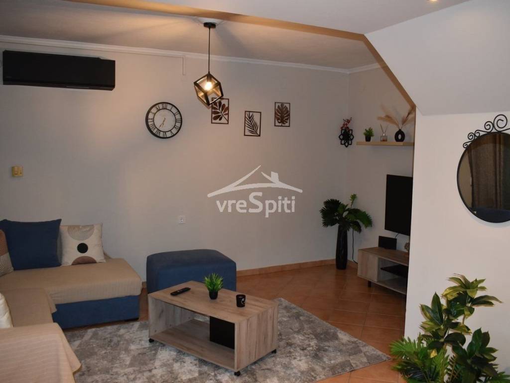 ΕΣΩΤΕΡΙΚΟΣ ΧΩΡΟΣ ΜΟΝΟΚΑΤΟΙΚΙΑΣ