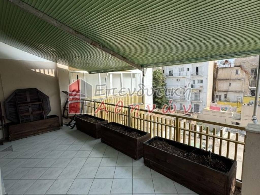 Θέα από μπαλκόνι