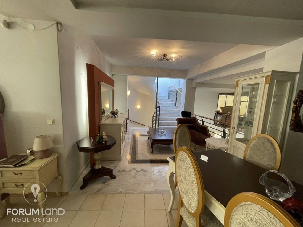 Forumland Real Estate, Εσωτερικός Χώρος