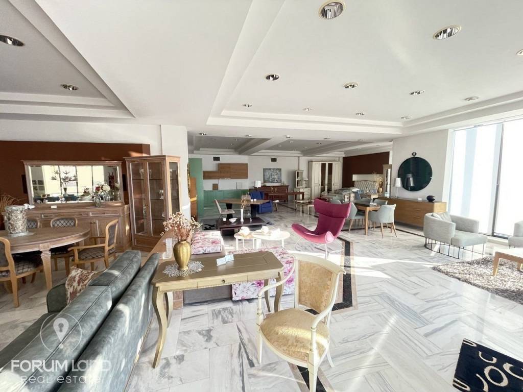 Forumland Real Estate, Εσωτερικός Χώρος