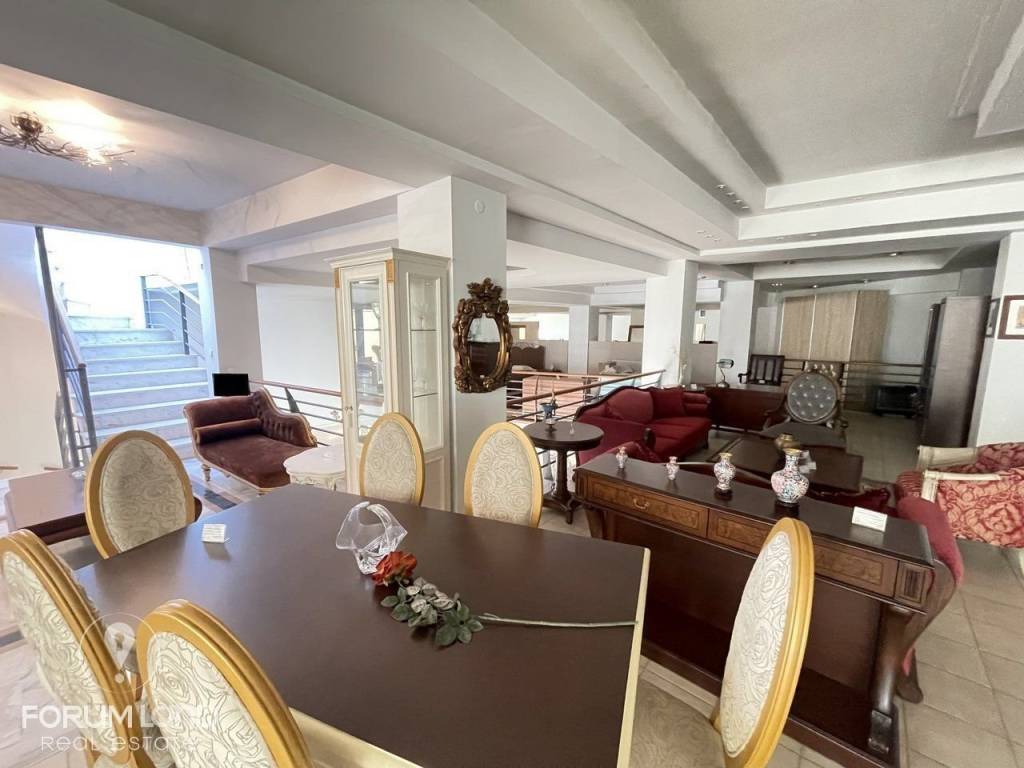 Forumland Real Estate, Εσωτερικός Χώρος