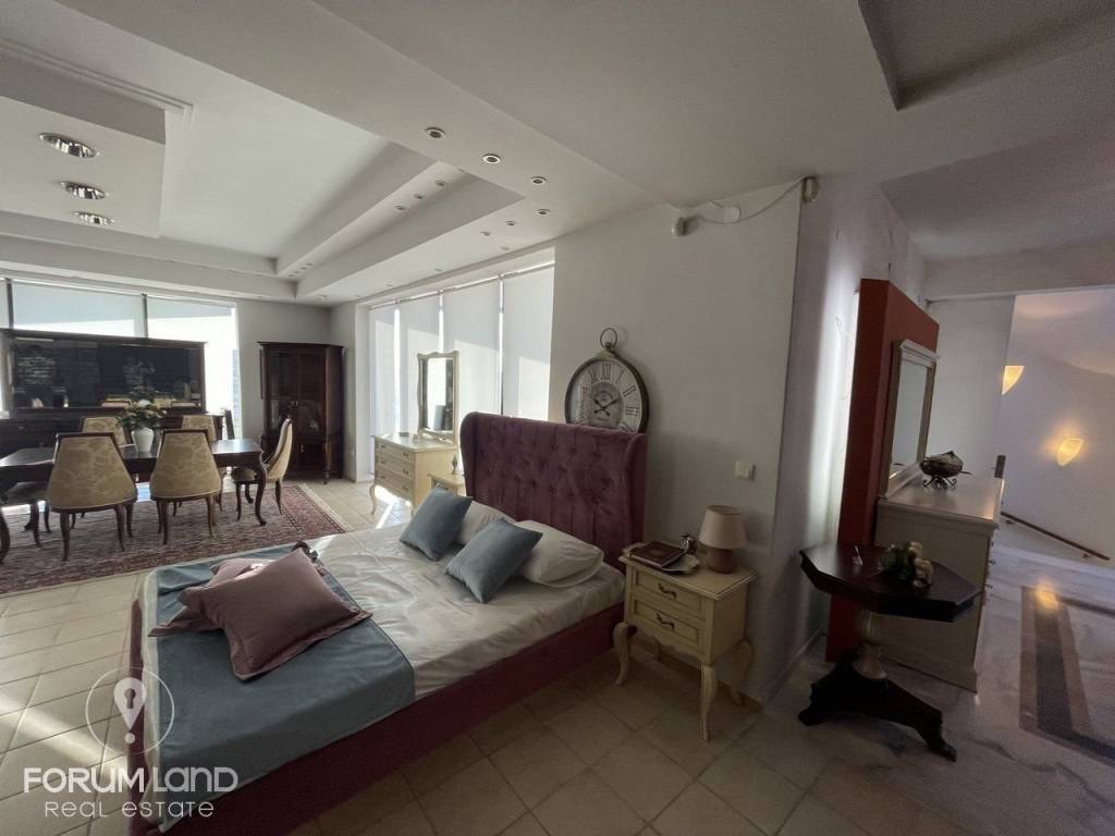 Forumland Real Estate, Εσωτερικός Χώρος