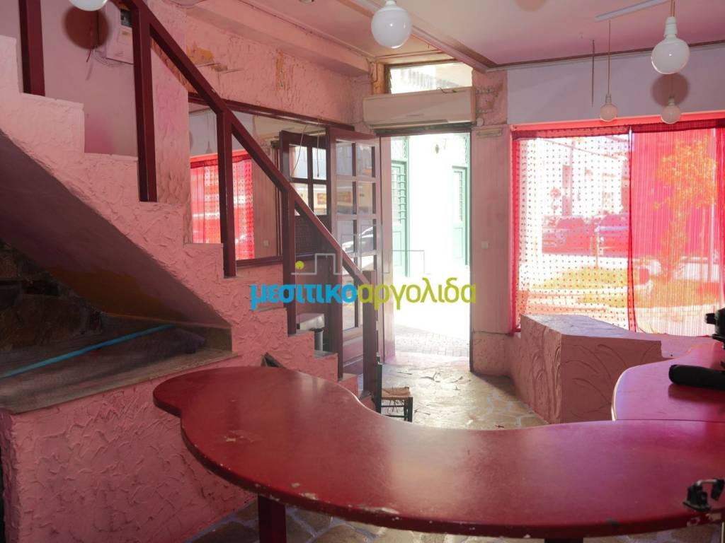 Εσωτερικοι χώροι