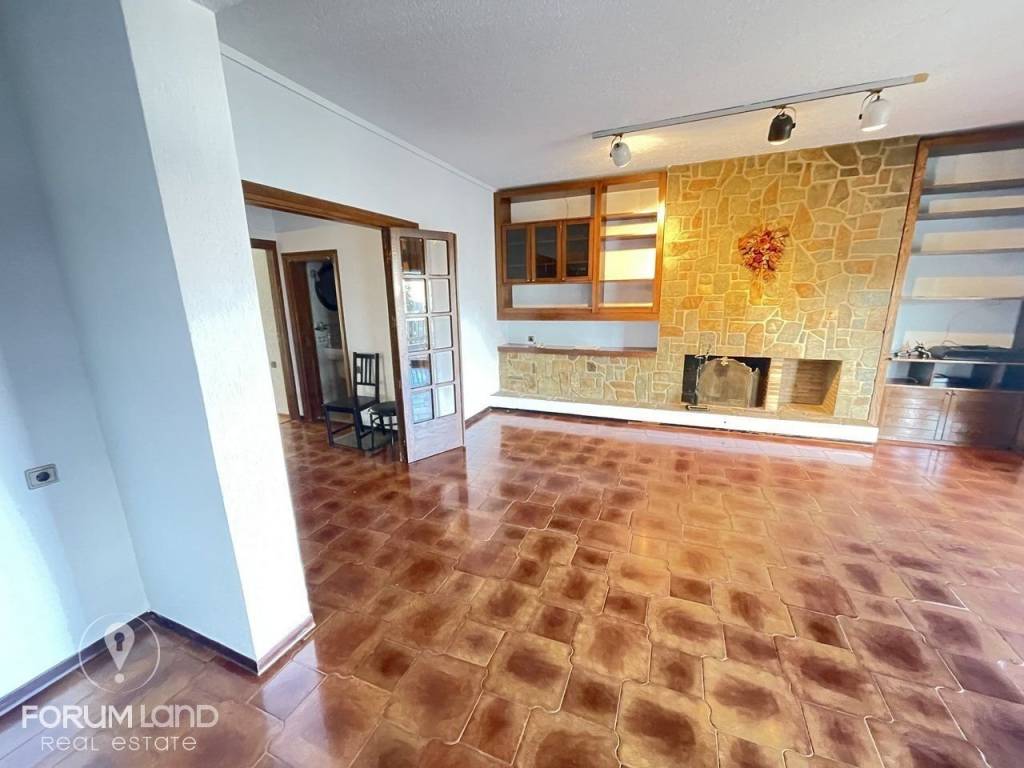 Forumland Real Estate, Σαλόνι με τζάκι