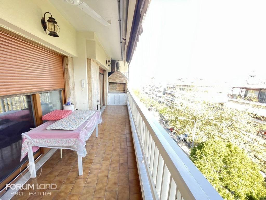 Forumland Real Estate, Βεράντες