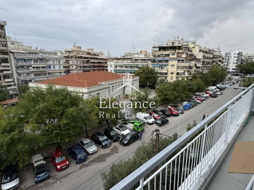 Θέα από μπαλκόνι