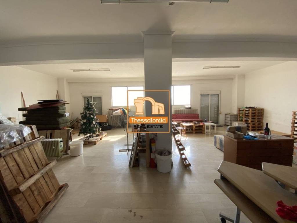 Νέα Ξυλάδικα, Αποθήκη