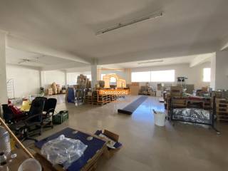 Νέα Ξυλάδικα, Αποθήκη