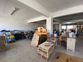 Νέα Ξυλάδικα, Αποθήκη