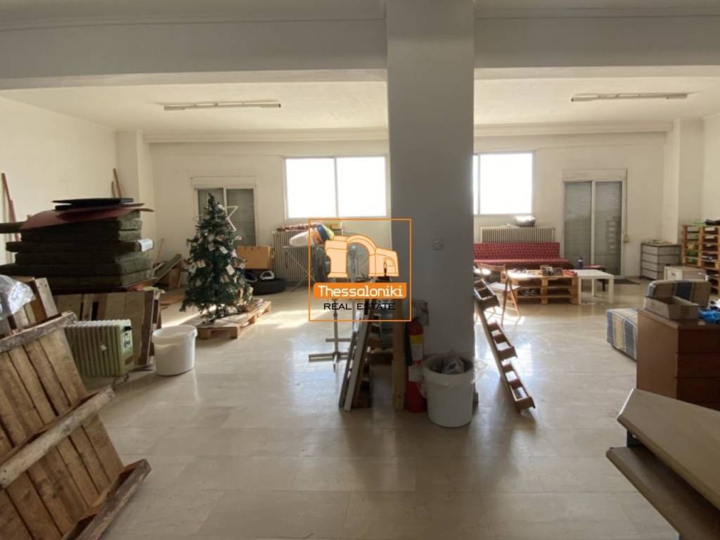 Νέα Ξυλάδικα, Αποθήκη