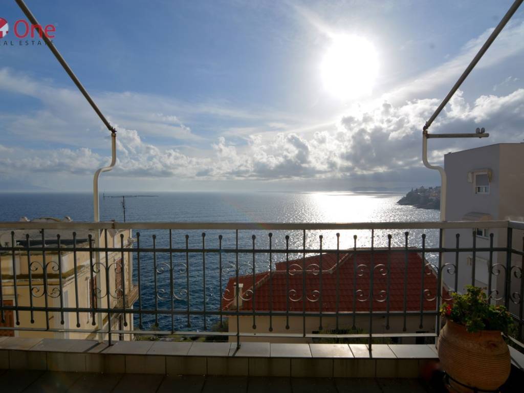 Μπαλκόνι Σαλόνι