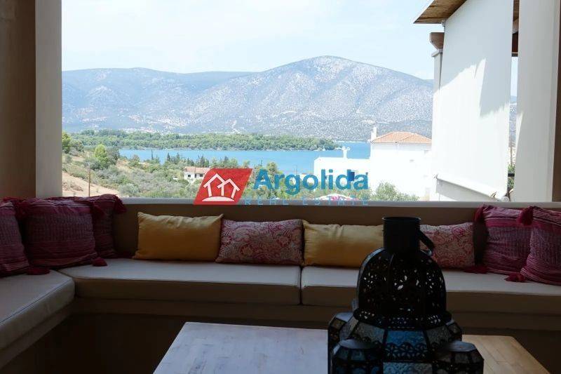 Θέα από μπαλκόνι