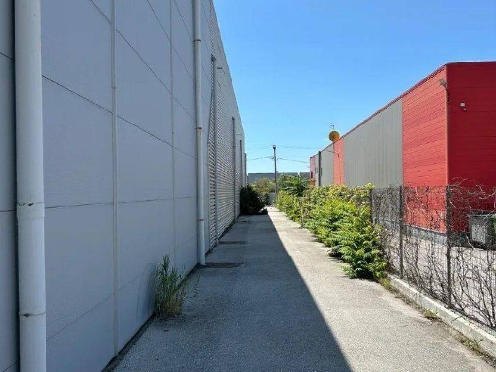 Forumland Real Estate, Εξωτερική Όψη