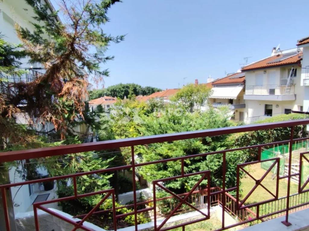 Θέα από μπαλκόνι