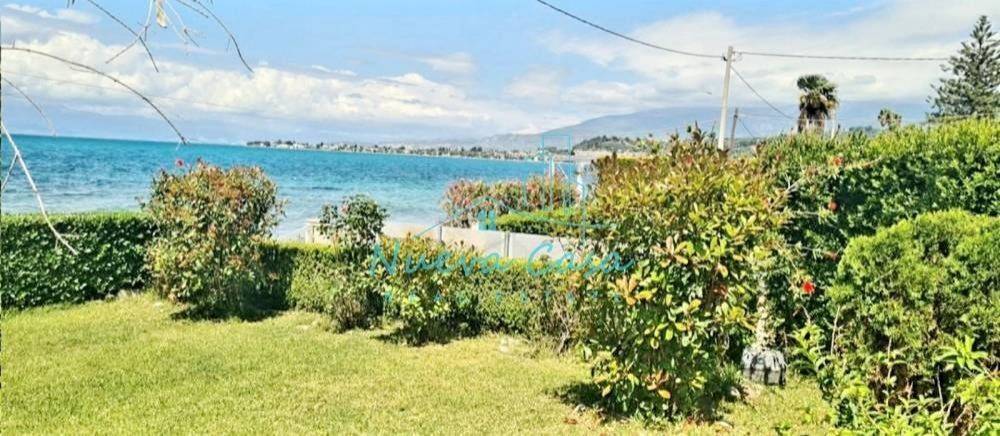 Θέα απο μπαλκόνι