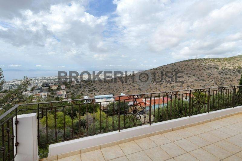 Θέα από μπαλκόνι