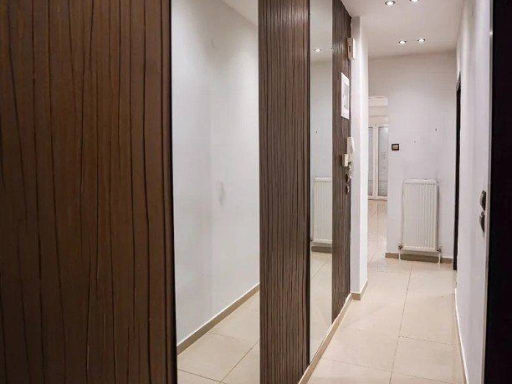 Forumland Real Estate, Διάδρομος