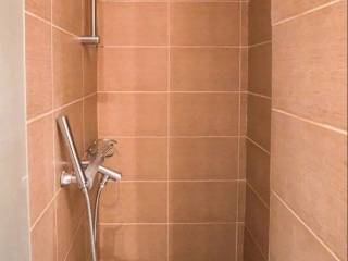 Forumland Real Estate, Μπάνιο