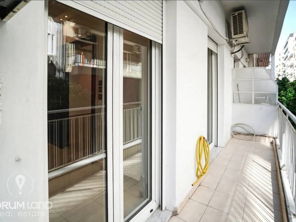 Forumland Real Estate, Βεράντες