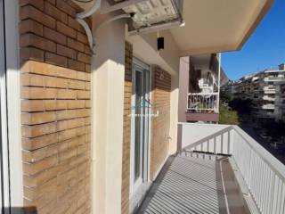 Μπαλκόνι Πρόσοψης