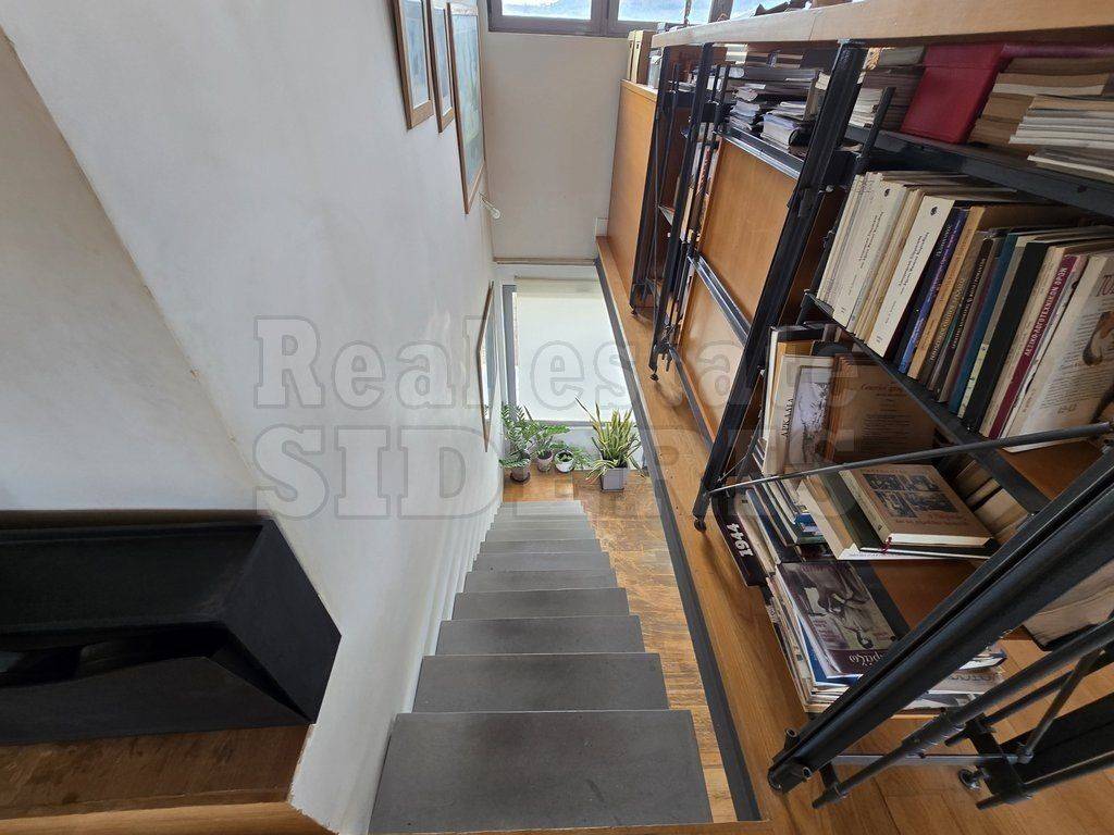 ΕΣΩΤΕΡΙΚΗ ΣΚΑΛΑ