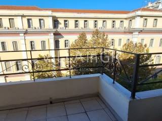 Θέα από μπαλκόνι