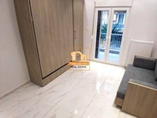 Ντεπώ, Στούντιο, 25 τ.μ.