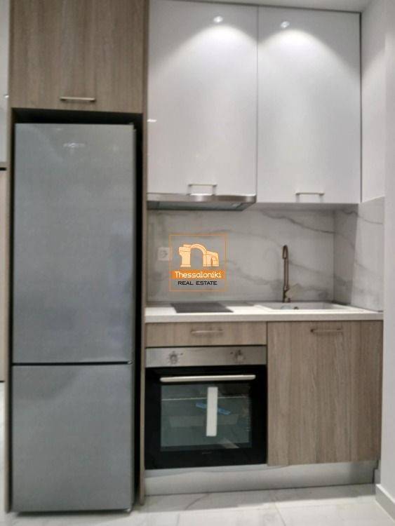 Ντεπώ, Στούντιο, 25 τ.μ.