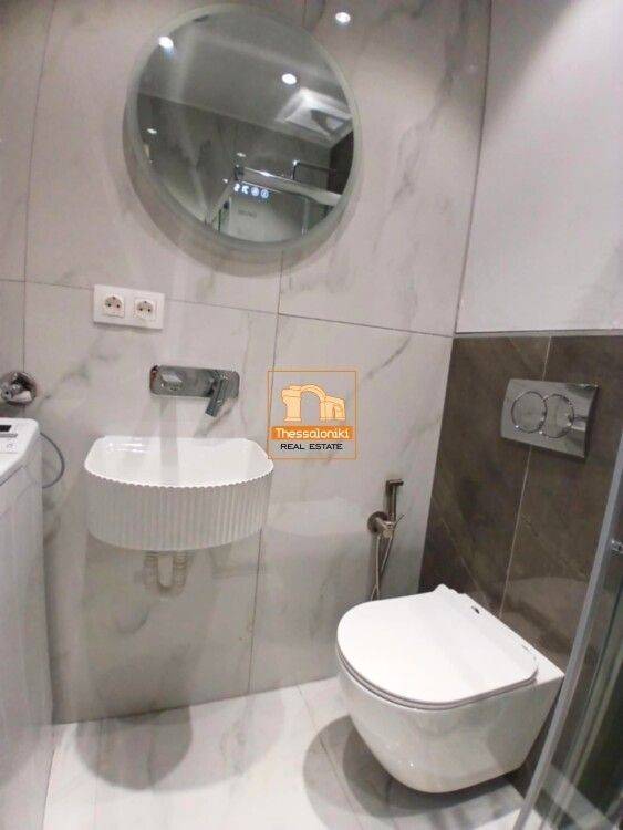 Ντεπώ, Στούντιο, 25 τ.μ.